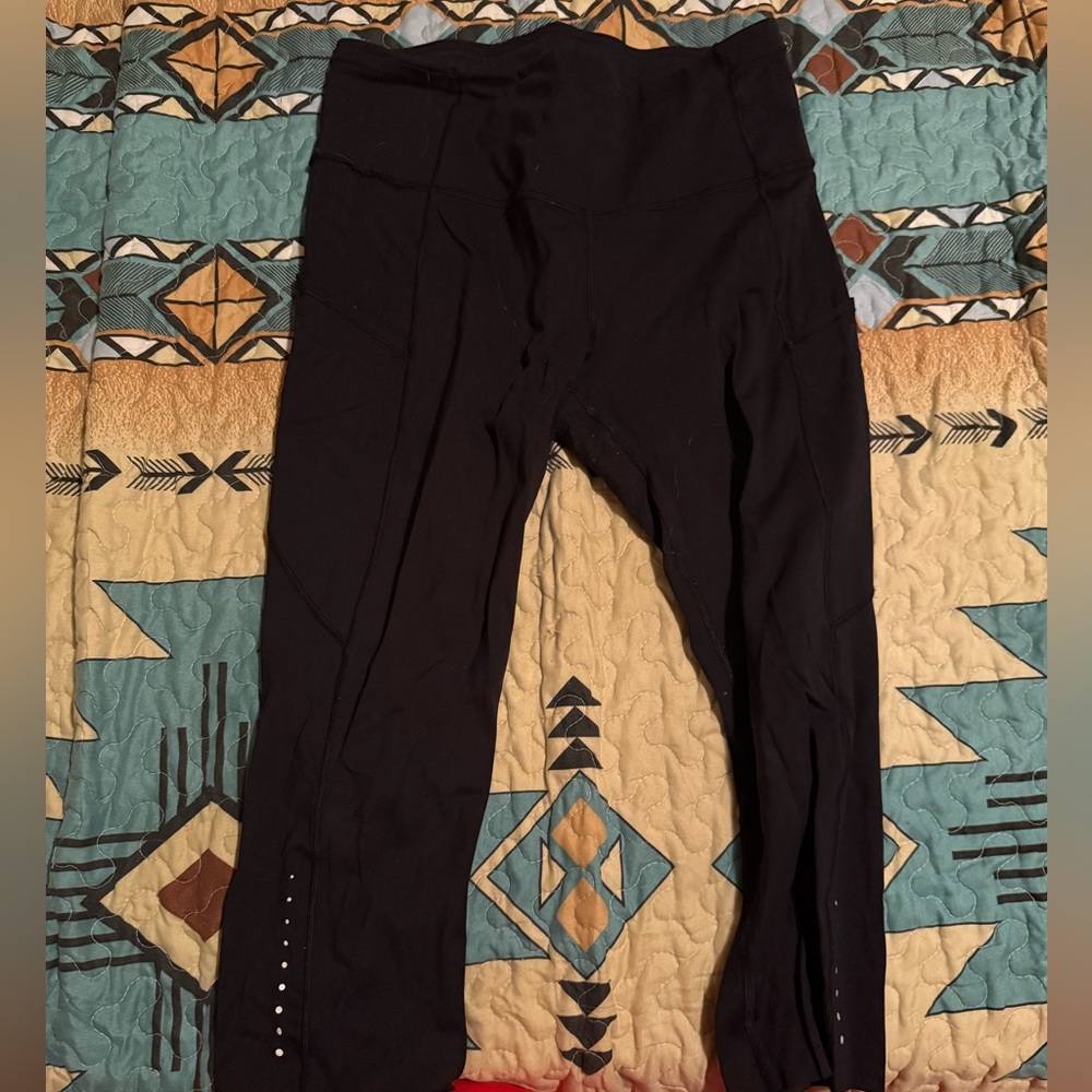 Lululemon capris - Picture 4 of 5
